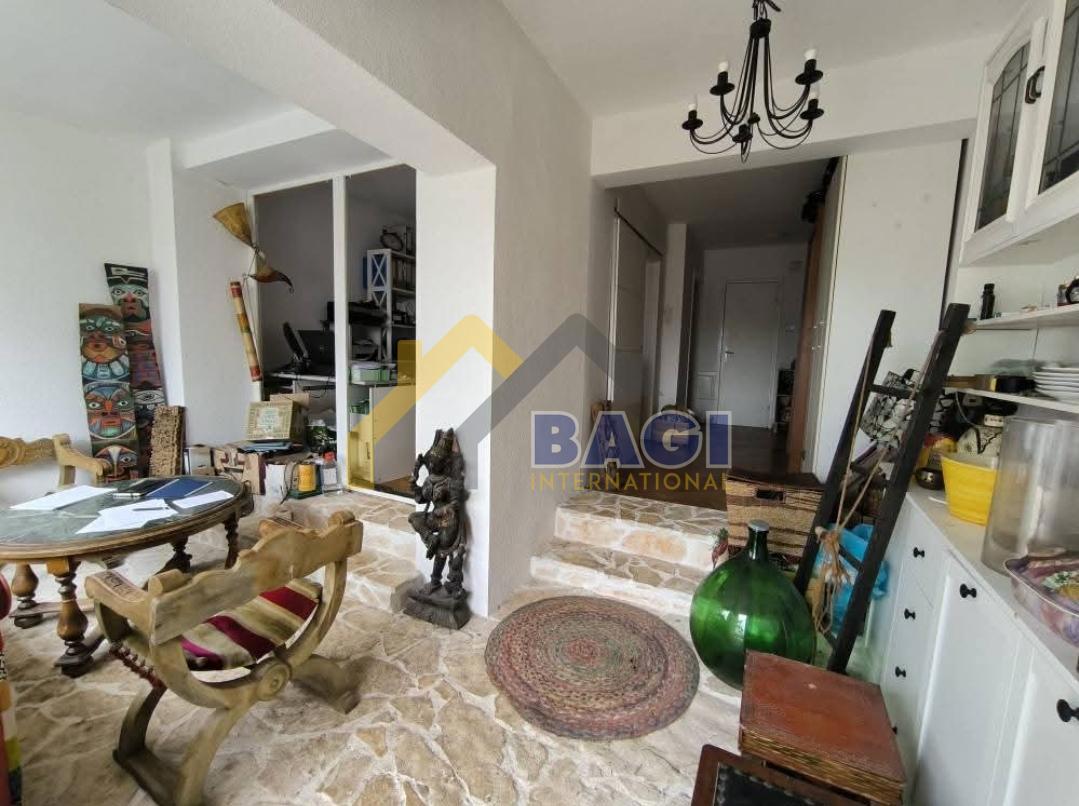 Appartamento 115m2-terrazza 37m2-terreno 485m2-vista panoramica