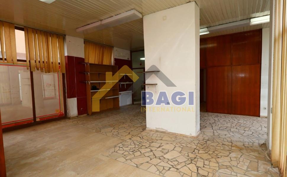 SPAZIO COMMERCIALE VERUDA IN POSIZIONE ECCEZIONALE 87m2