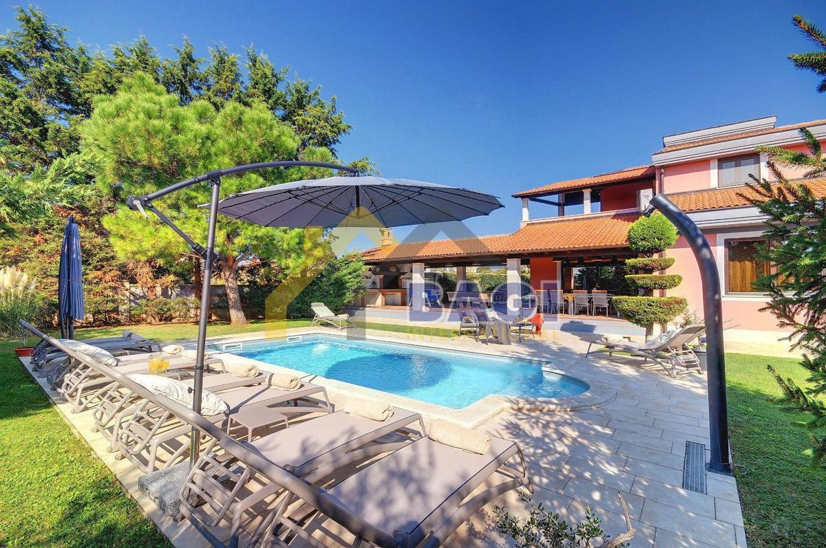 Casa Veli vrh, Pula, 400m2