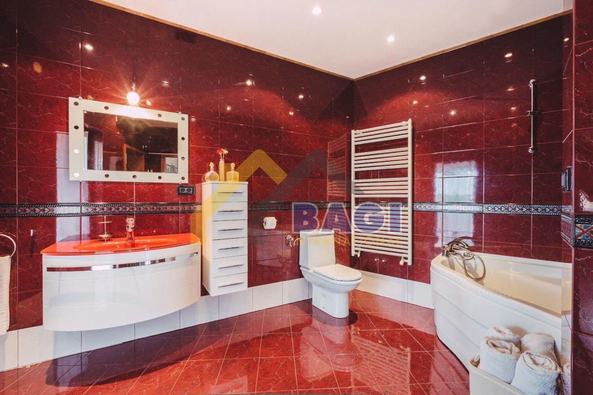 Casa Veli vrh, Pula, 400m2