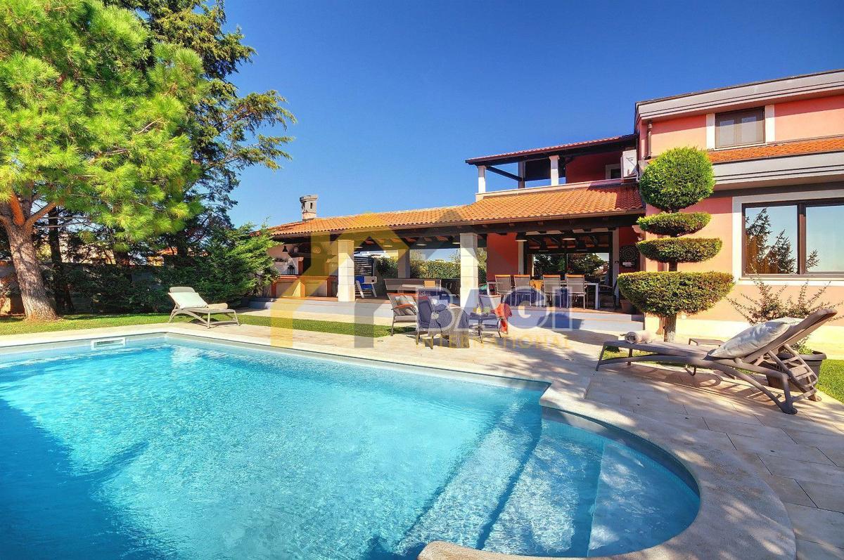 Casa Veli vrh, Pula, 400m2