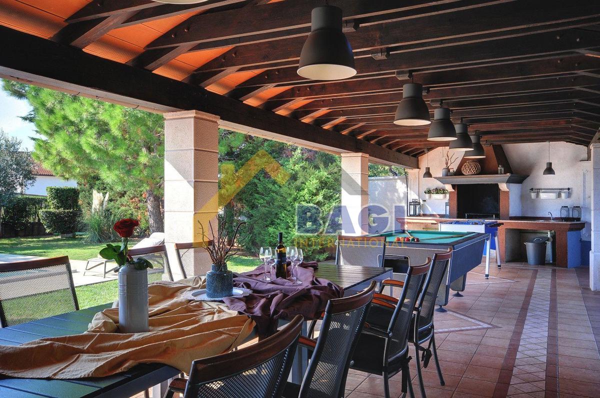 Casa Veli vrh, Pula, 400m2