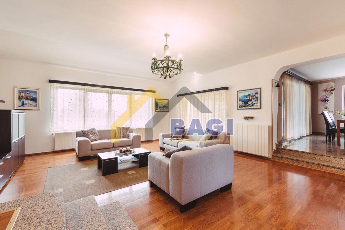 Casa Veli vrh, Pula, 400m2