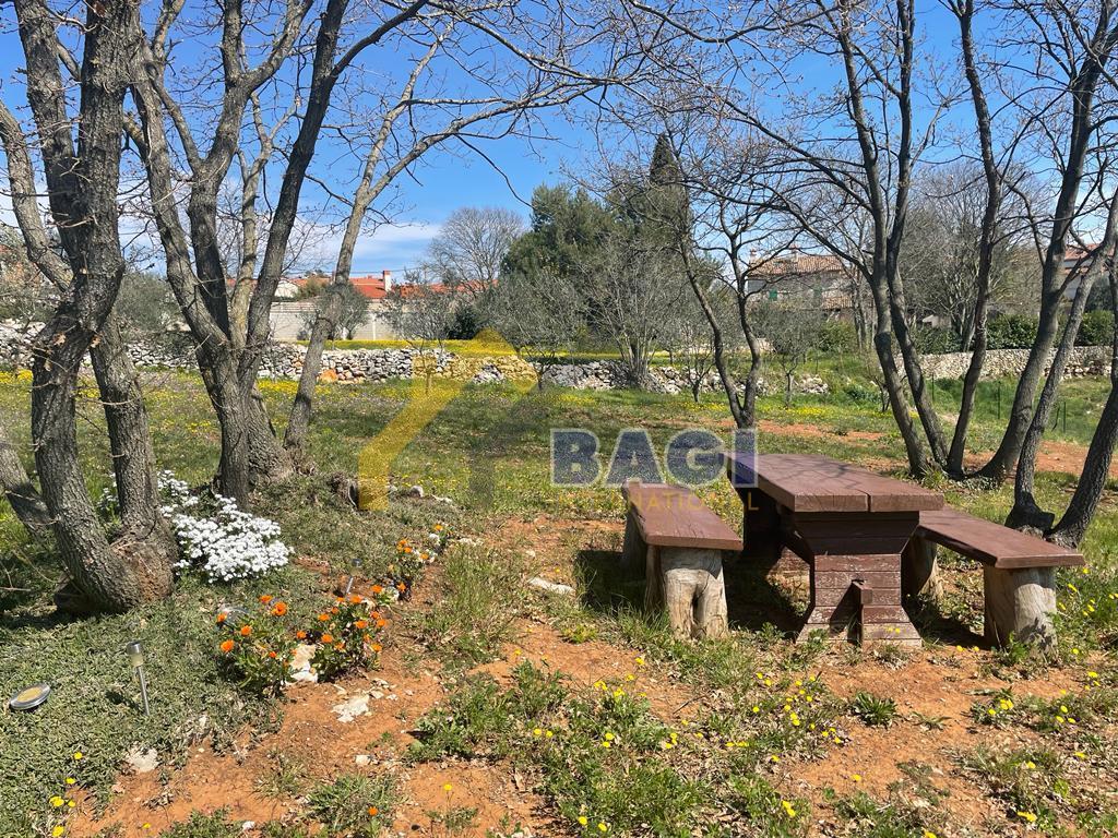 Terreno edificabile Divšići, Marčana, 2.000m2