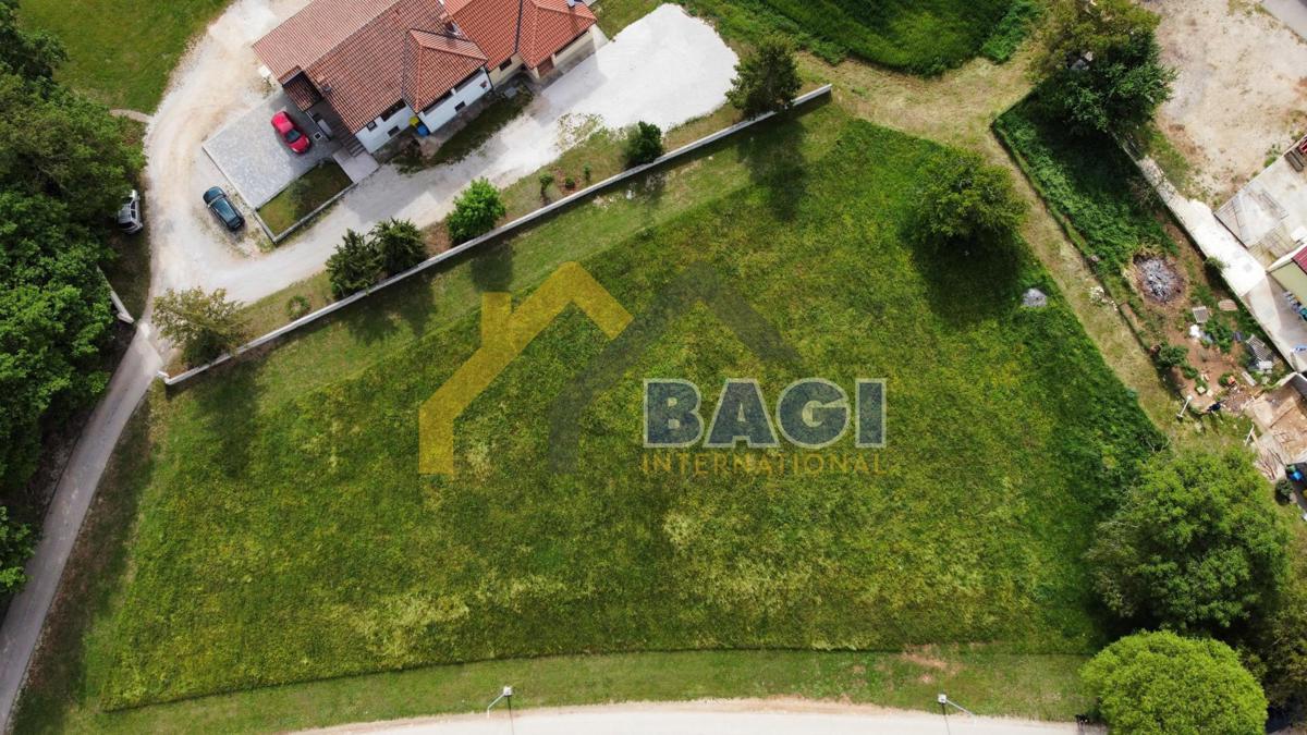 Terreno edificabile bello e spazioso!