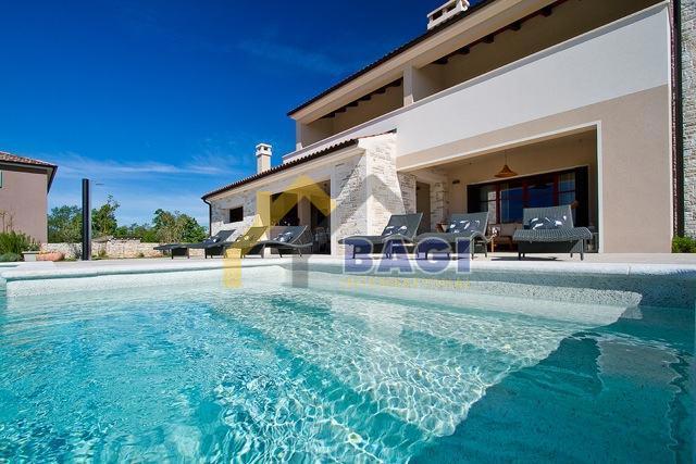 Istria-Villa di lusso 400m2 su 2000m2 di giardino