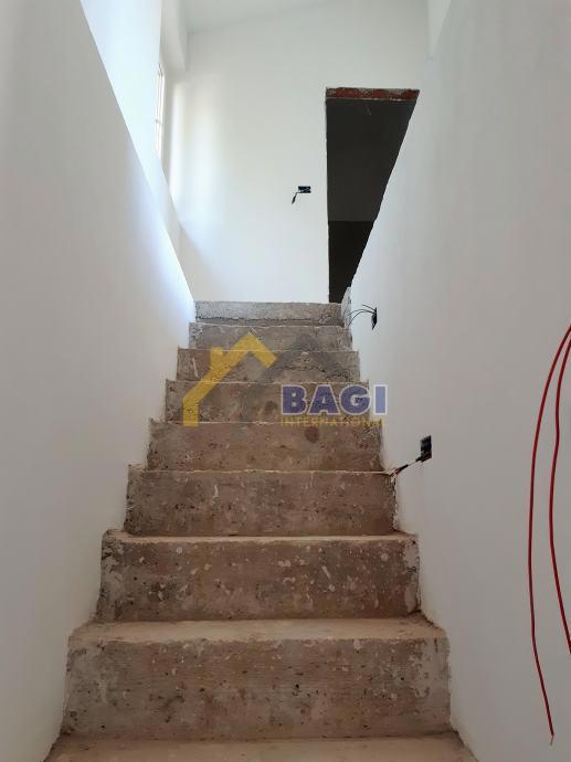 Casa con vista a 450 m dal mare Trget-Istria