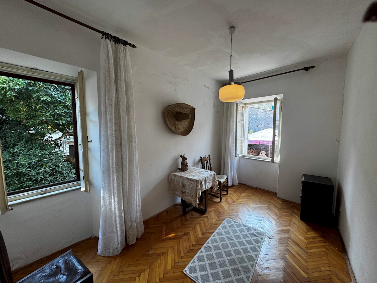 Casa in pietra sul mare con giardino recintato, Vrboska, Isola di Hvar