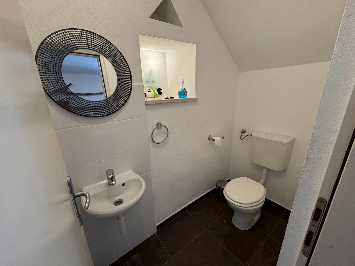 Casa in pietra a Vrboska sull'isola di Hvar