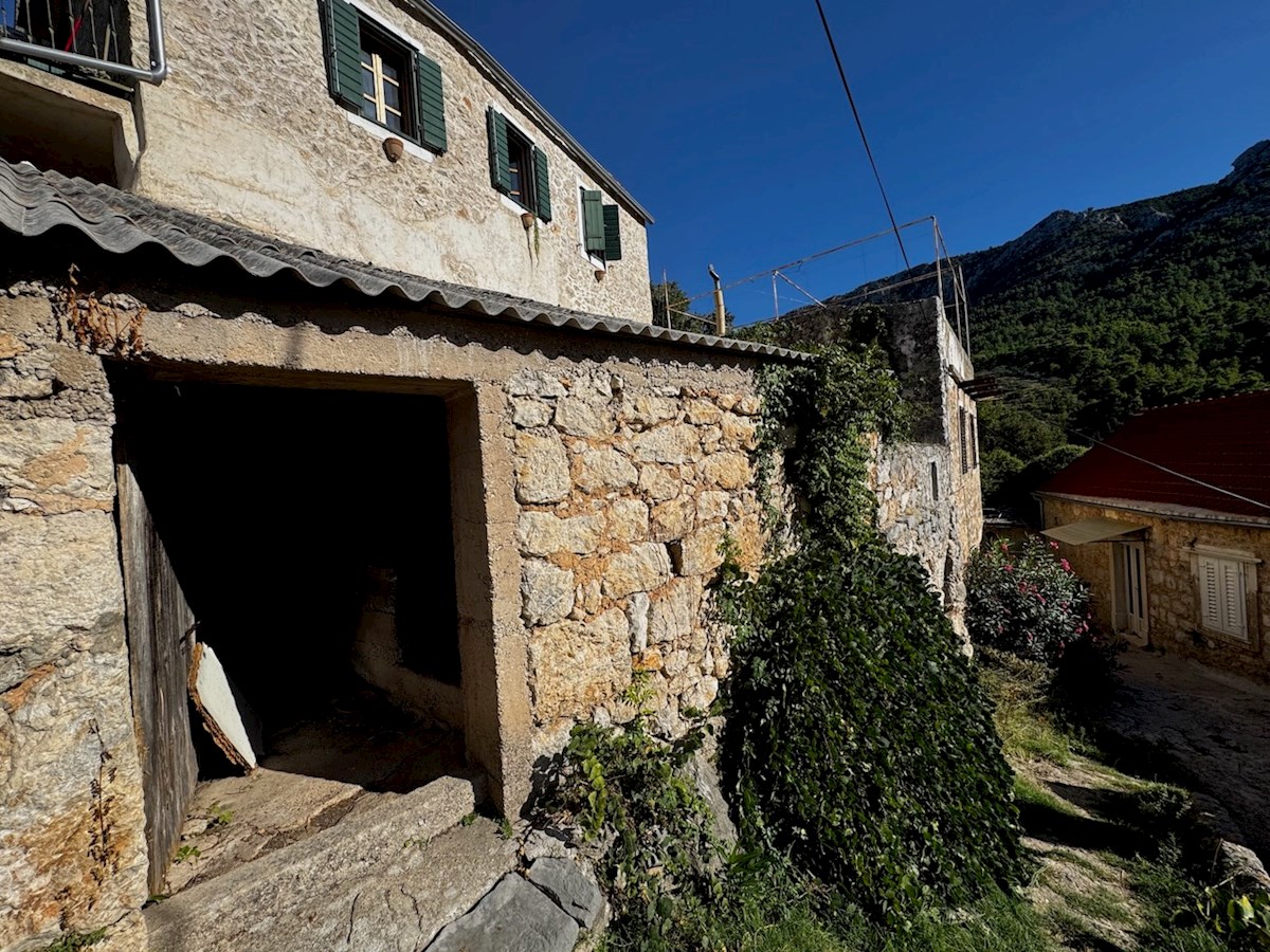 Casa in pietra - Progetto di ristrutturazione a Vrisnik, Hvar