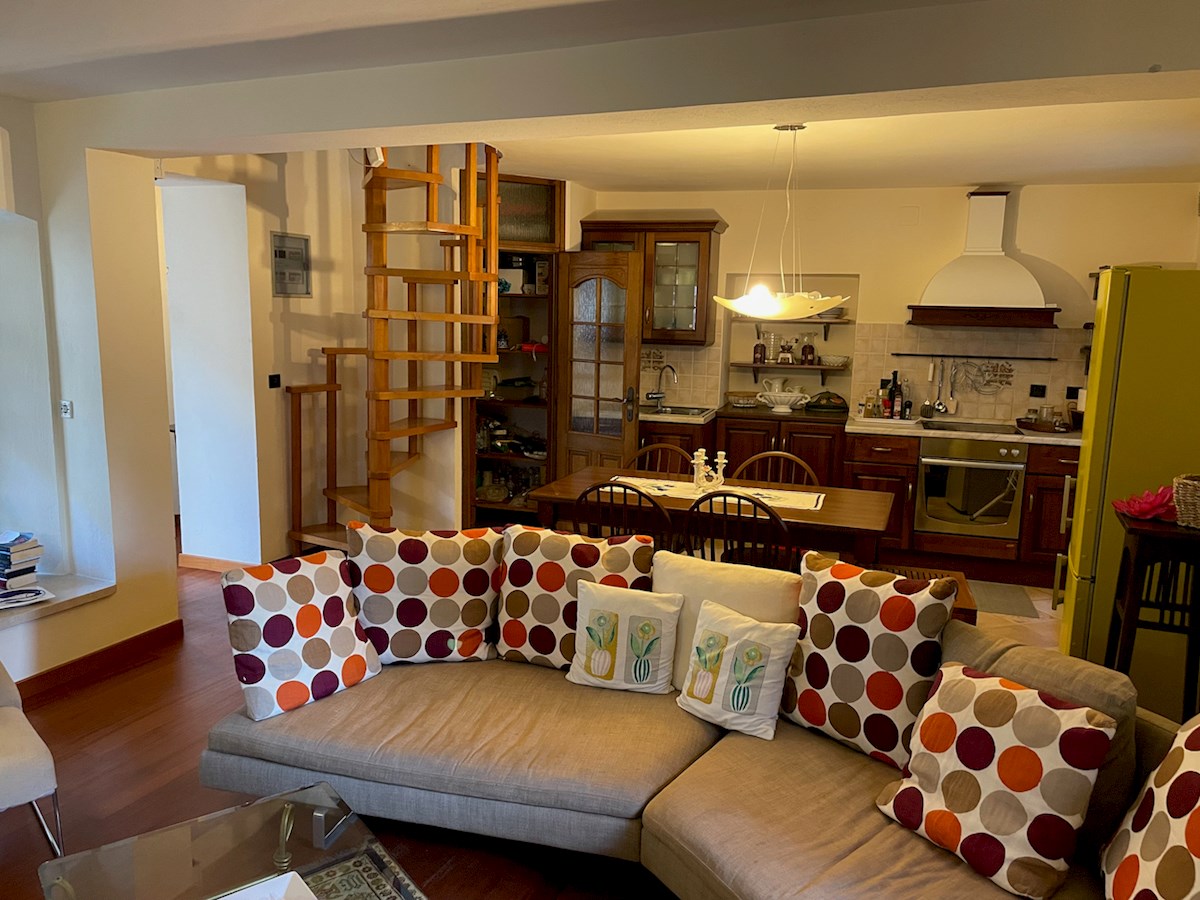 Casa in pietra ristrutturata nel centro di Jelsa a Hvar