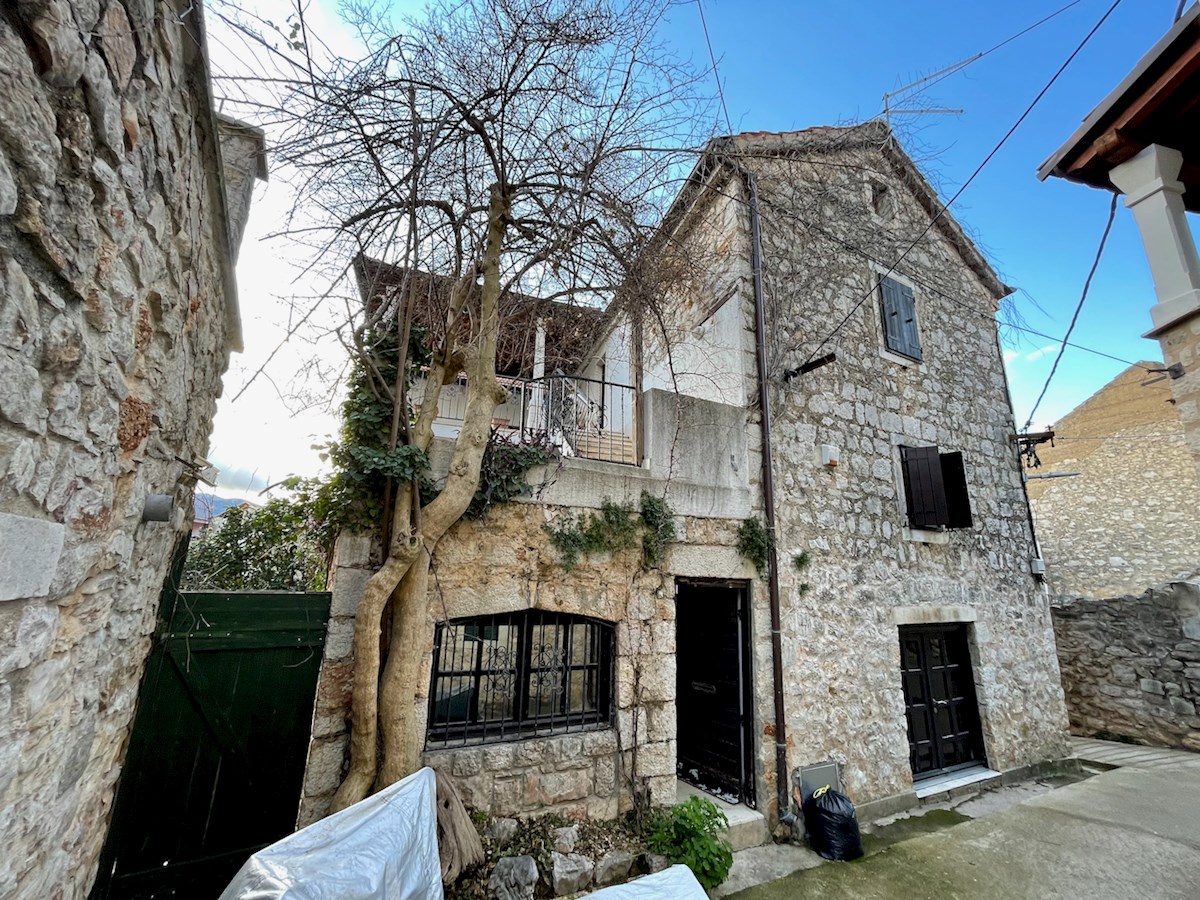 Casa in pietra ristrutturata nel centro di Jelsa a Hvar