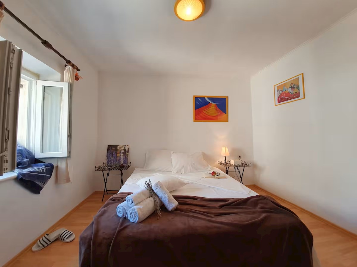 Appartamento in una casa in pietra nel centro di Hvar