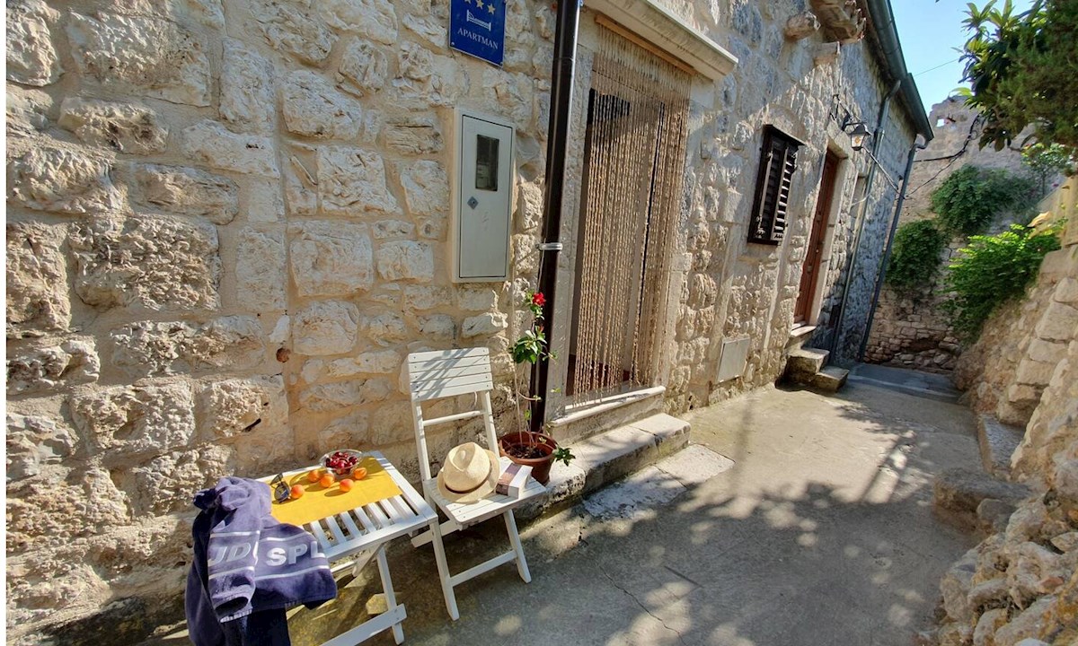 Appartamento in una casa in pietra nel centro di Hvar