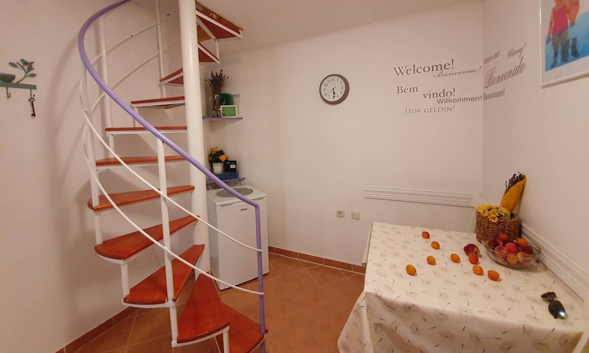 Appartamento in una casa in pietra nel centro di Hvar