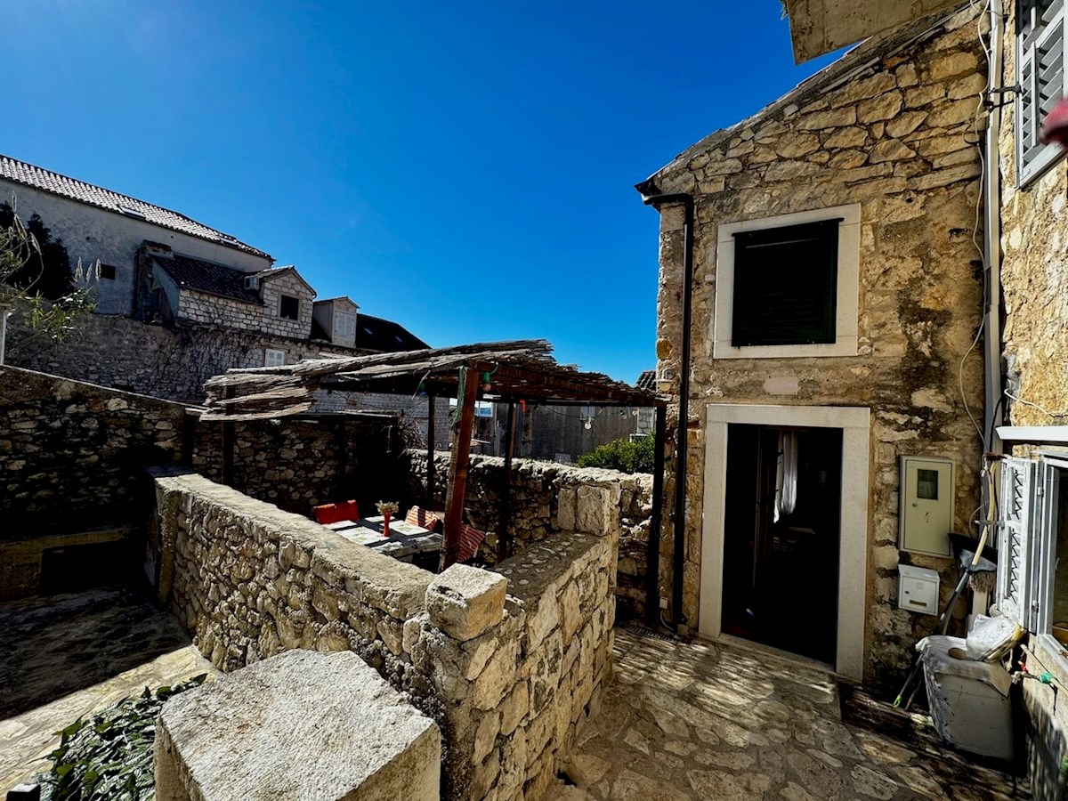 Appartamento nel centro di Hvar | 3 camere da letto, 2 bagni e spazio esterno, Isola Hvar