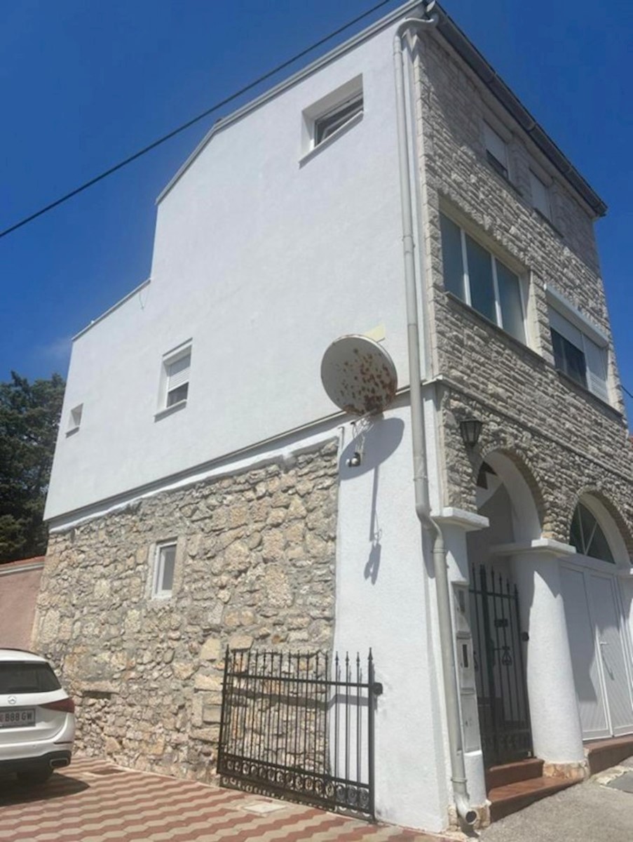 Casa Medolino, casa con 2 appartamenti