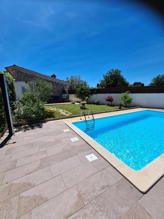 Casa Medolino, centro, casa con piscina!!!