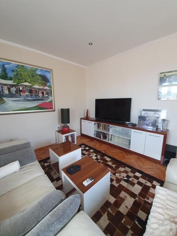 Casa Medolino, centro, casa con piscina!!!