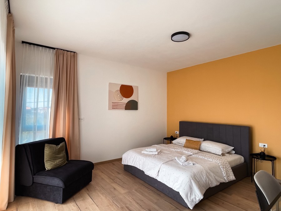 Casa Pomer, ein wunderschönes Haus mit Pool und Blick auf das Meer.