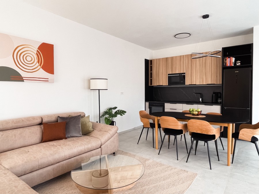 Casa Pomer, bella casa bifamiliare con piscina.