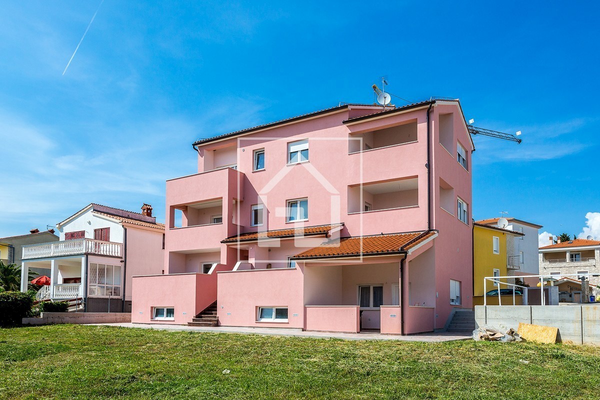 Casa Medolino, condominio con 7 appartamenti