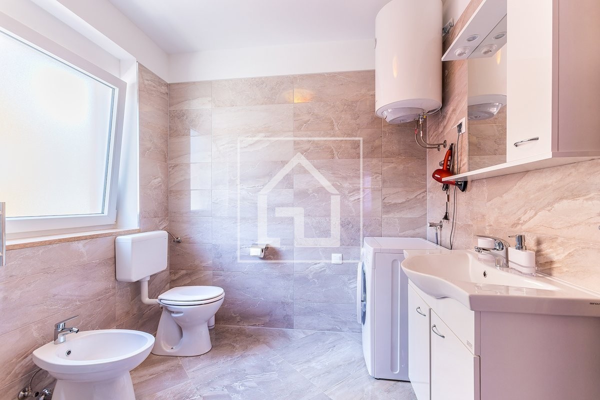 Casa Medolino, condominio con 7 appartamenti