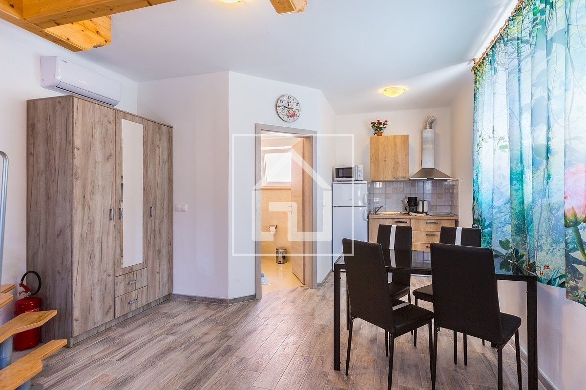 Casa Medolino, condominio con 7 appartamenti