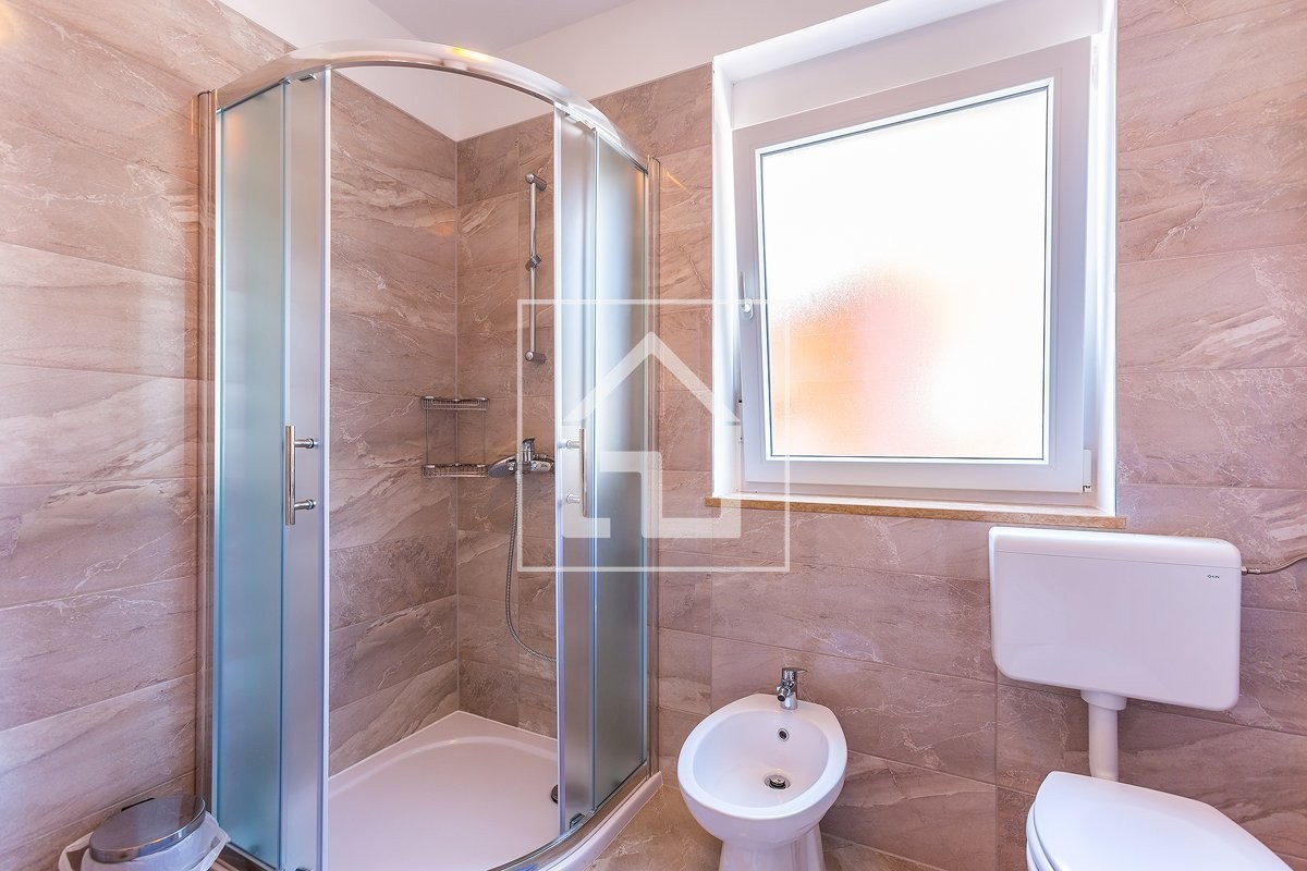 Casa Medolino, condominio con 7 appartamenti