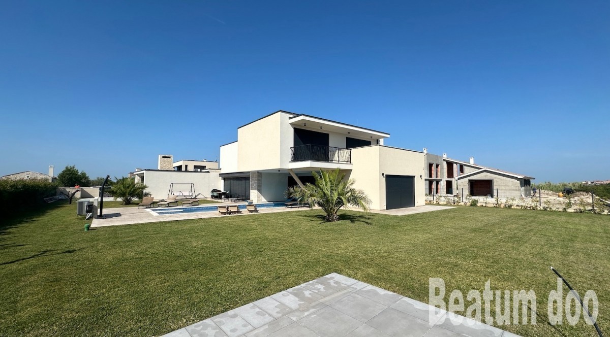 Villa di lusso, completamente arredata, Brtonigla