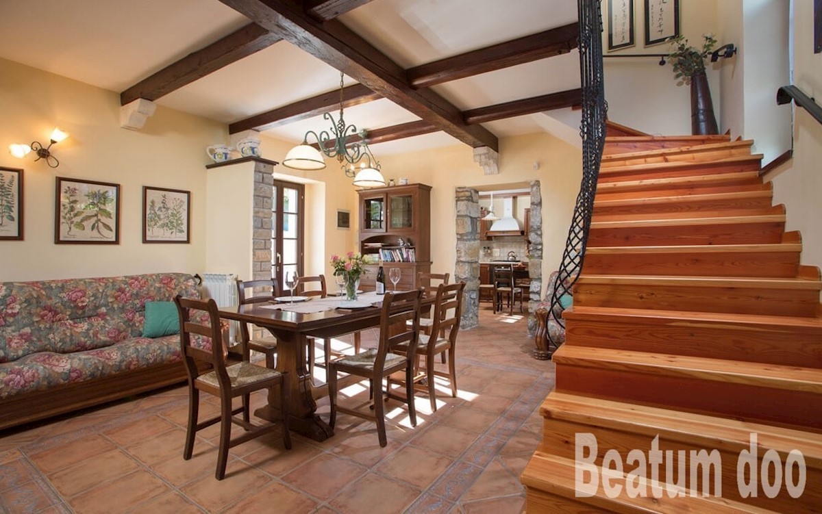 Villa rurale indipendente , Momjan