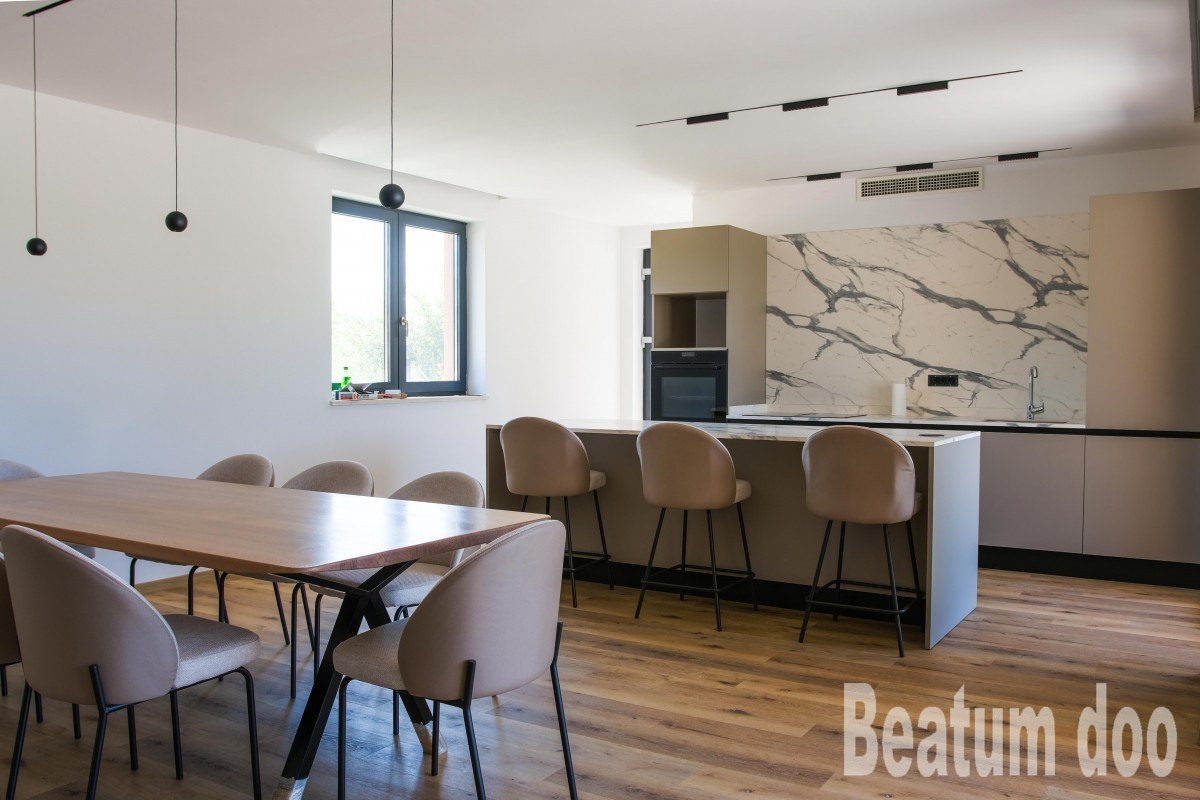 Casa di nuova costruzione con piscina nell'entroterra dell'Istria