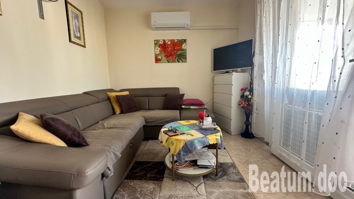 Appartamento al secondo piano, vista mare, Cittanova