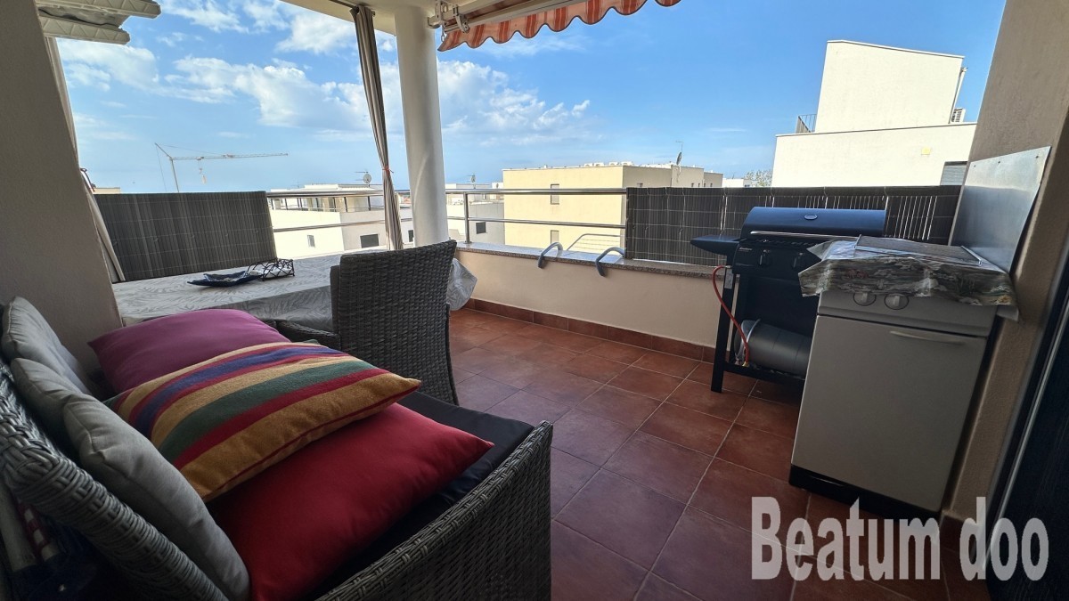 Appartamento al secondo piano, vista mare, Cittanova