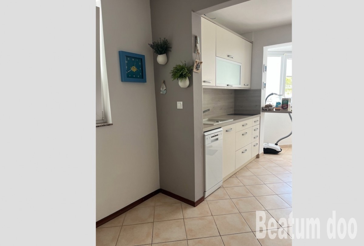 Appartamento con tre camere da letto e ampio balcone a Mareda