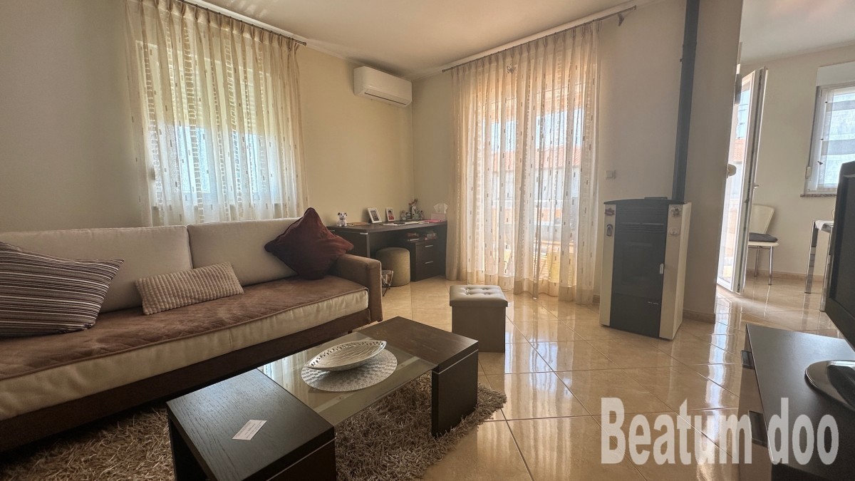 Appartamento in vendita con vista mare