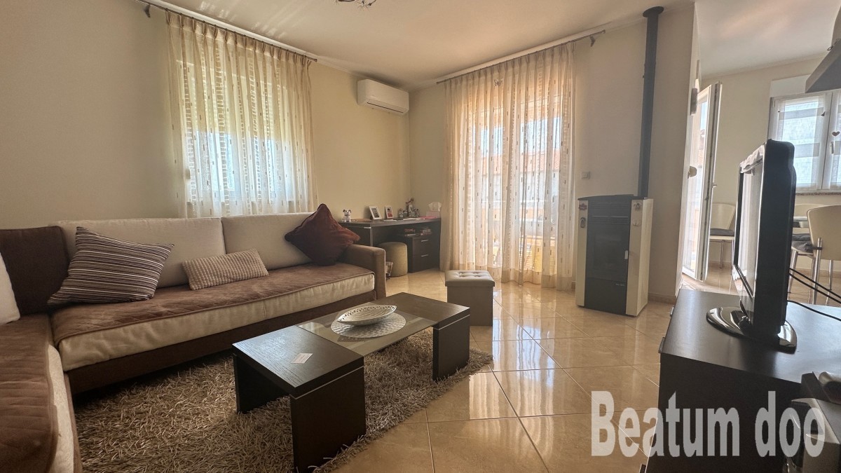 Appartamento in vendita con vista mare