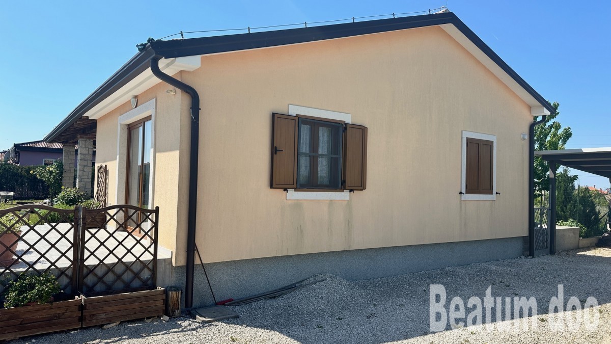 Casa indipendente, arredata, Nova Vas
