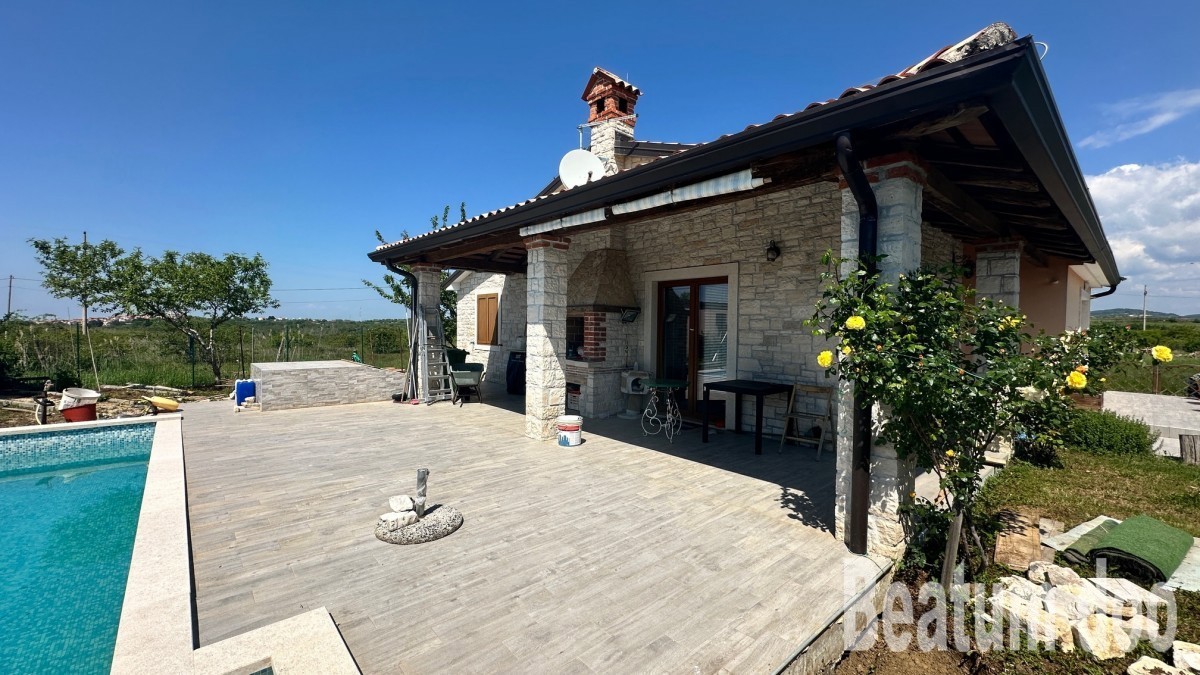 Casa indipendente, arredata, Nova Vas