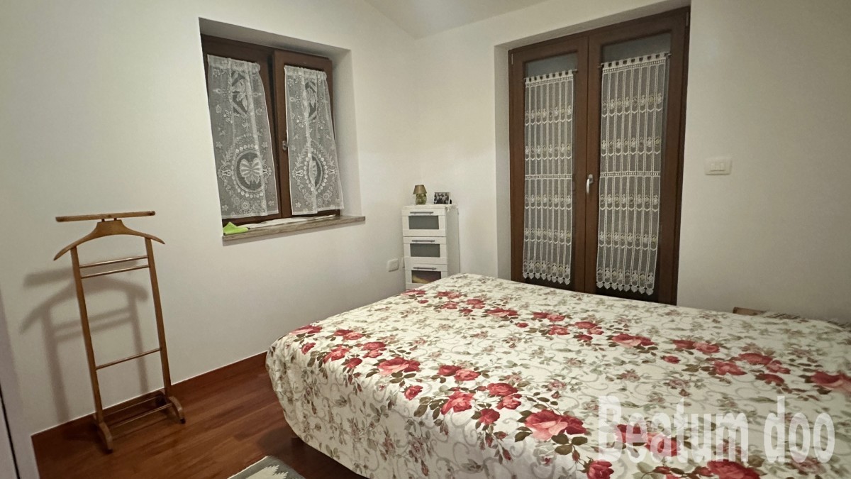 Casa indipendente, arredata, Nova Vas
