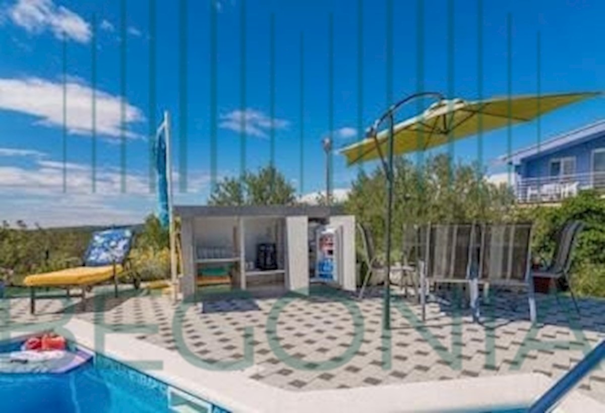  Casa vacanze con ampio cortile e piscina e vista panoramica