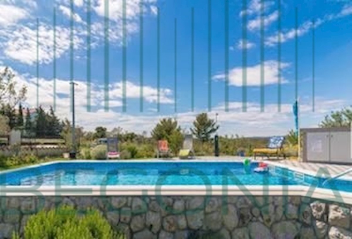  Casa vacanze con ampio cortile e piscina e vista panoramica