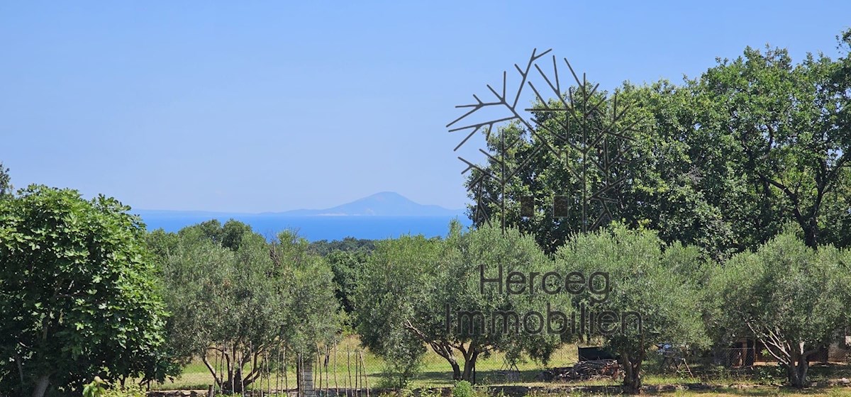 KRNICA - terreno edificabile con vista mare