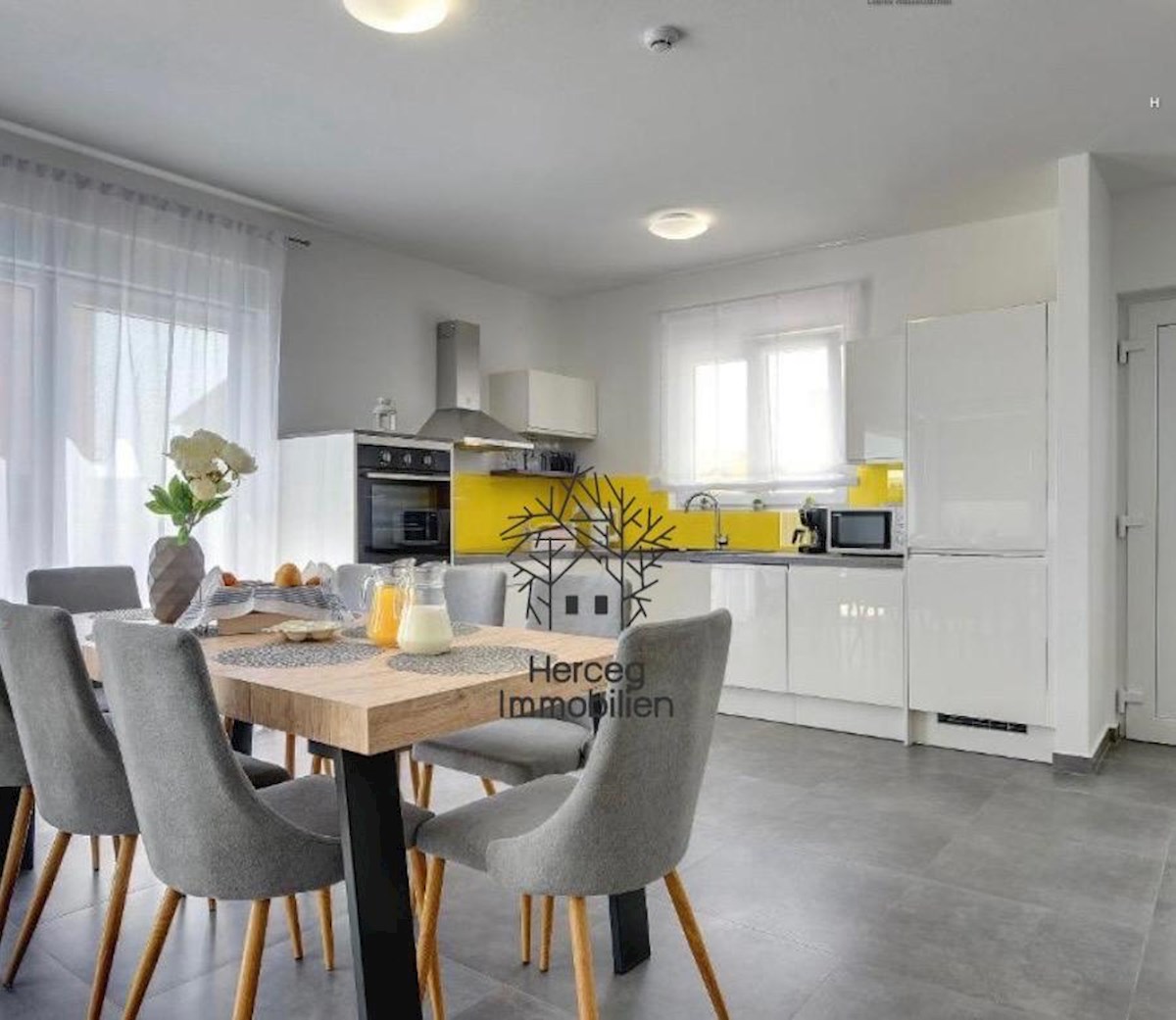 POLA – Villa con piscina