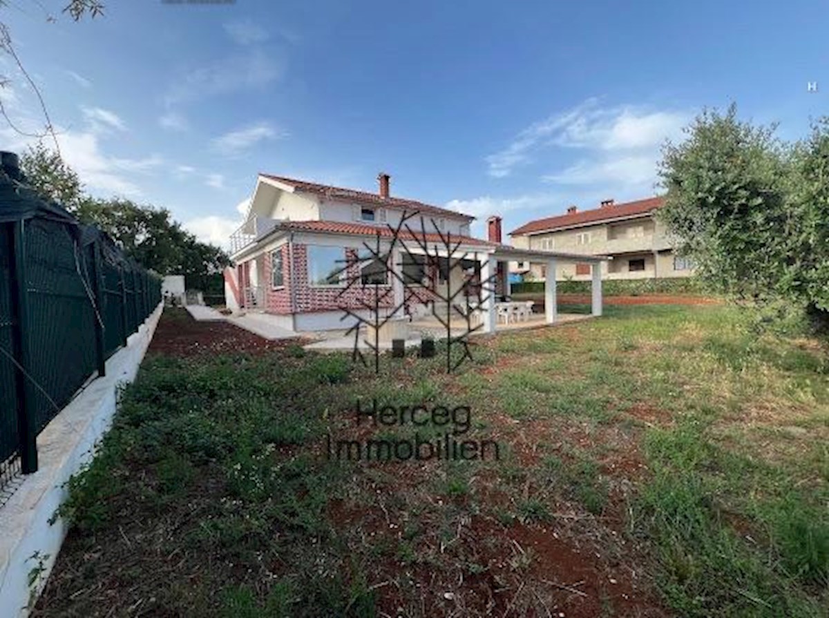 POREČ - Casa con uliveto - oltre 3000 m²