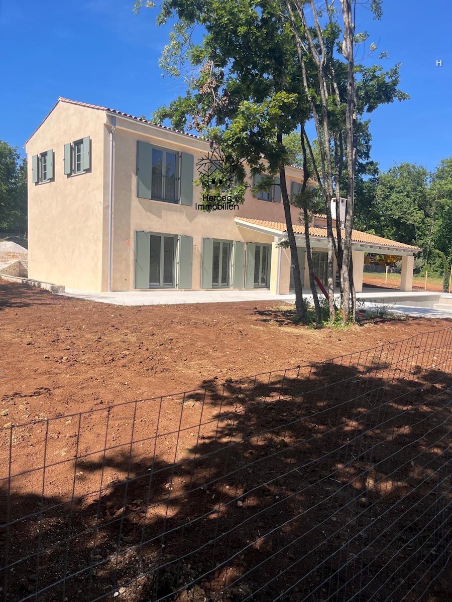 ISTRIA, GRAČIŠĆE – Villa nella natura