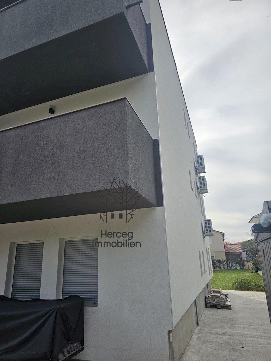 MEDULIN – Appartamento al piano terra con giardino