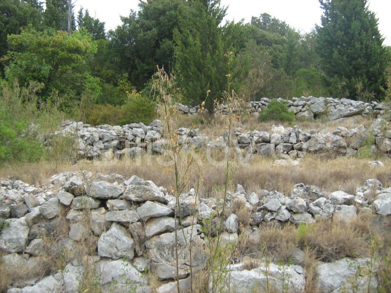 Vela Luka, mixed construction