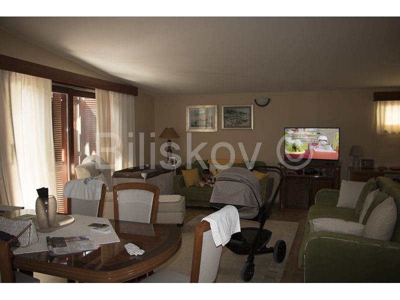 TROGIR - CENTER - area of Čiovo, 5 minute walk from the town center and all amenities