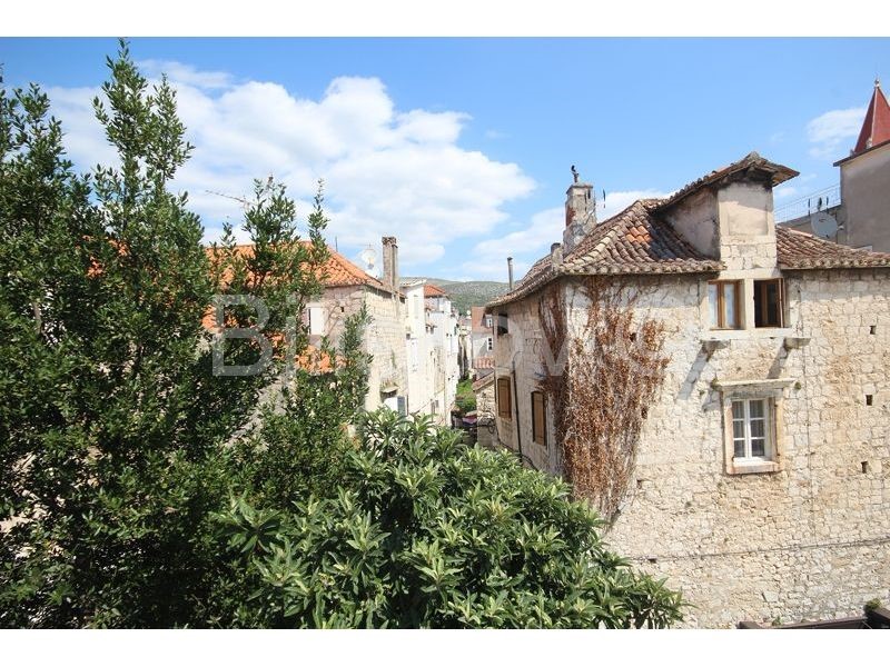 Stone house in the old part of Trogir, with huge tourist potential